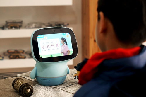 聪聪AI陪伴教育机器人测评 不花冤枉钱，一台集三合一的早教利器